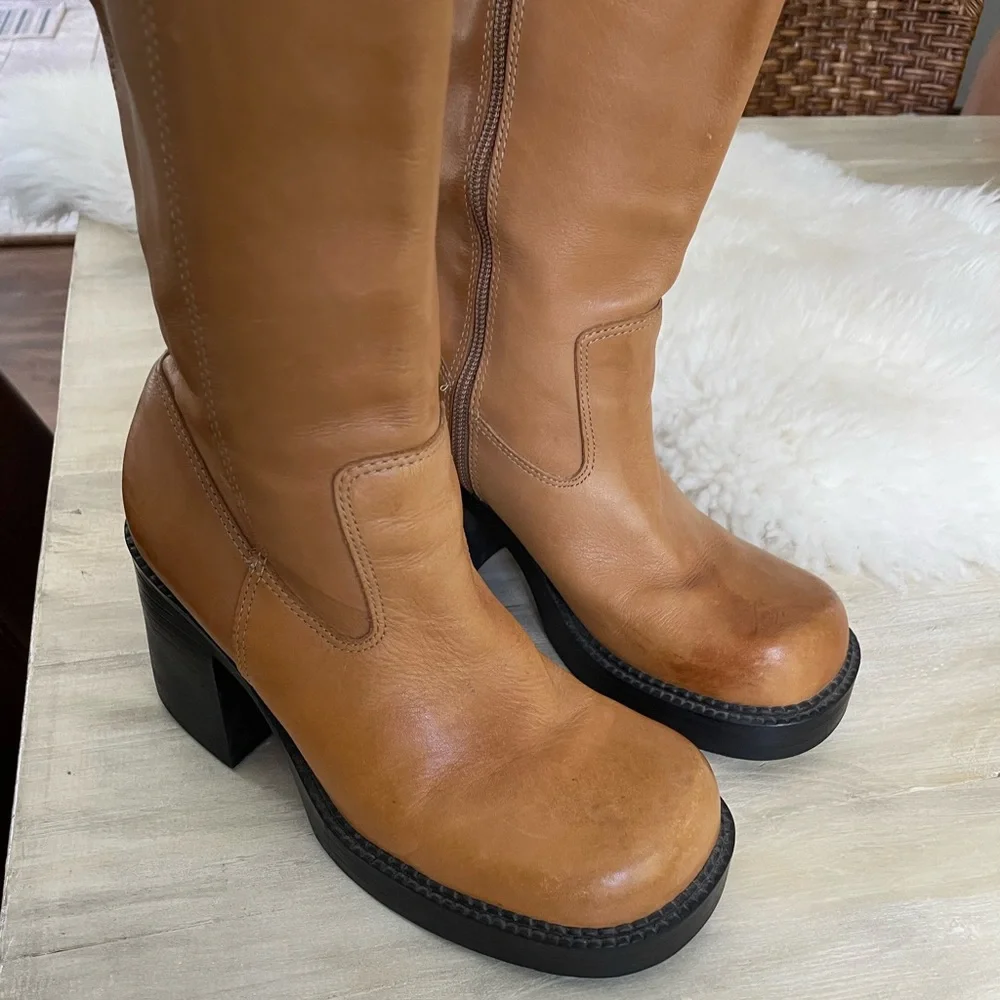 SOLD-Vintage Y2K chunky platform square toe Nine West camel leather boots - Picture 2 of 16
